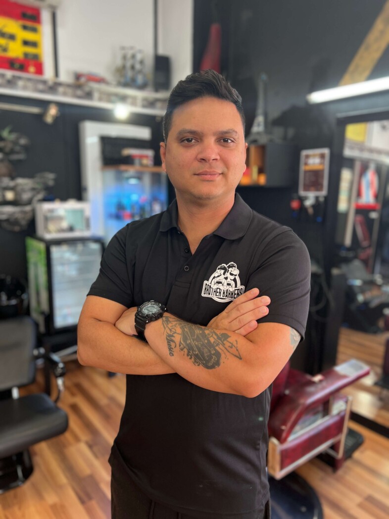 Brother barbers peluquería barberia roquetas de mar Brother Barbers